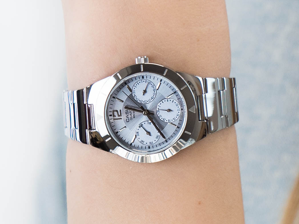 Casio LTP-2069D-2AV LTP-2069D-2AVEF zegarek klasyczny Klasyczne