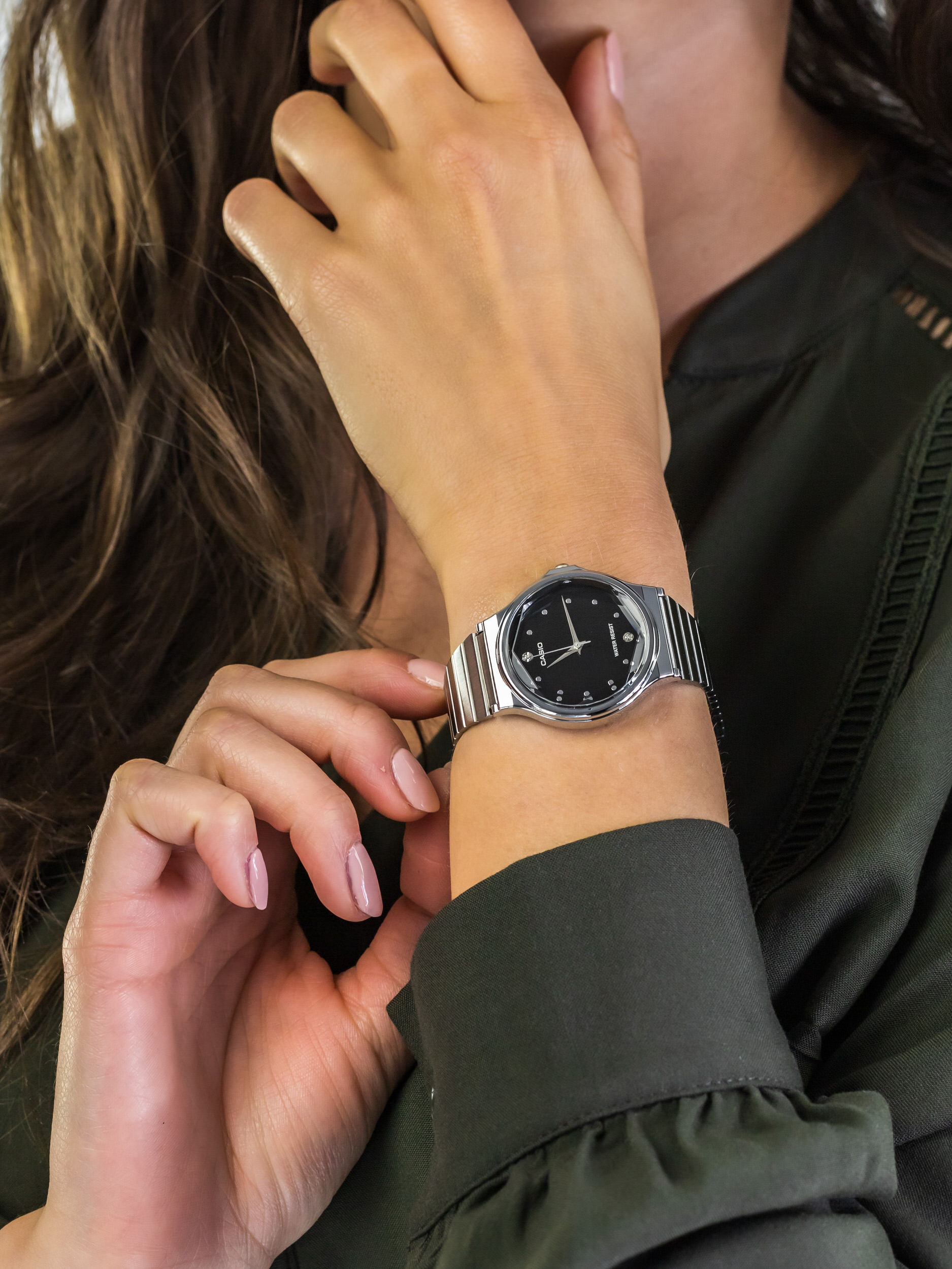 Casio MQ-1000ED-1AEF damski zegarek Klasyczne bransoleta - miniatura 3