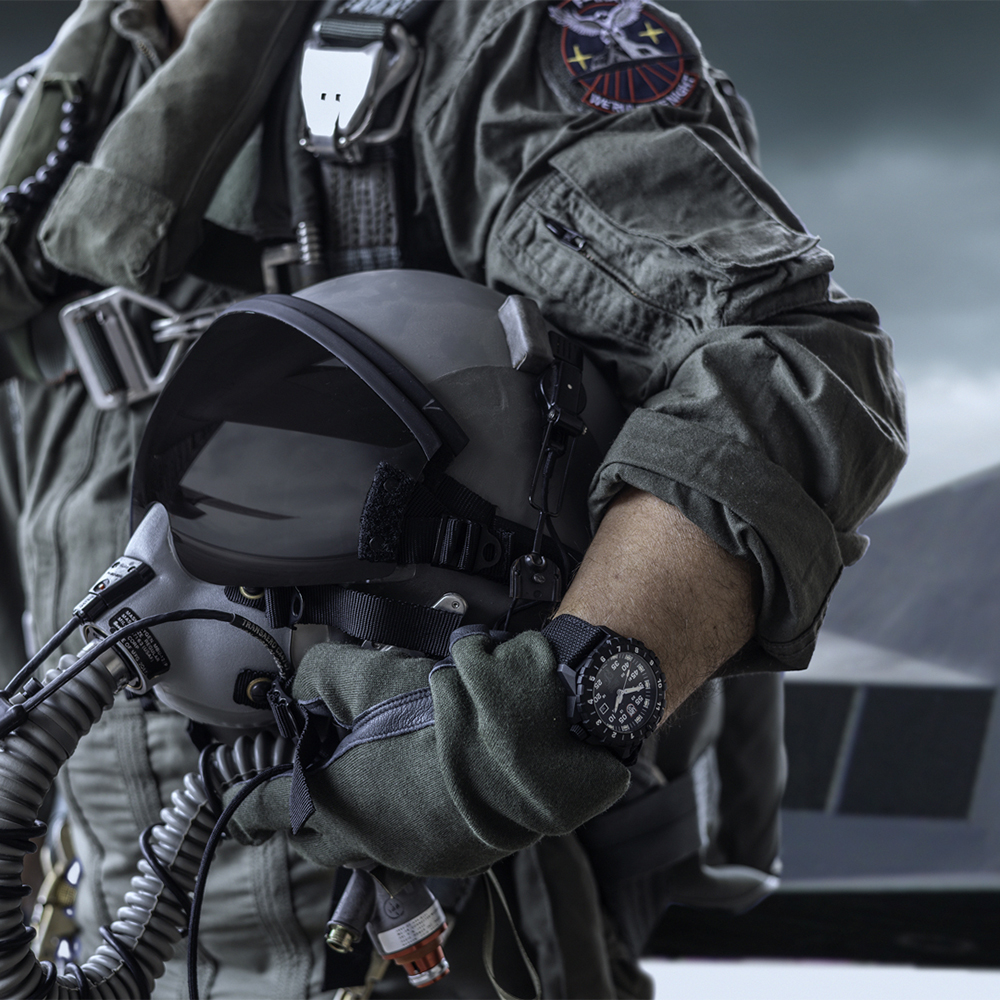 zegarek Luminox XA6442HSET F-117 x SkunkWorks - miniatura 12