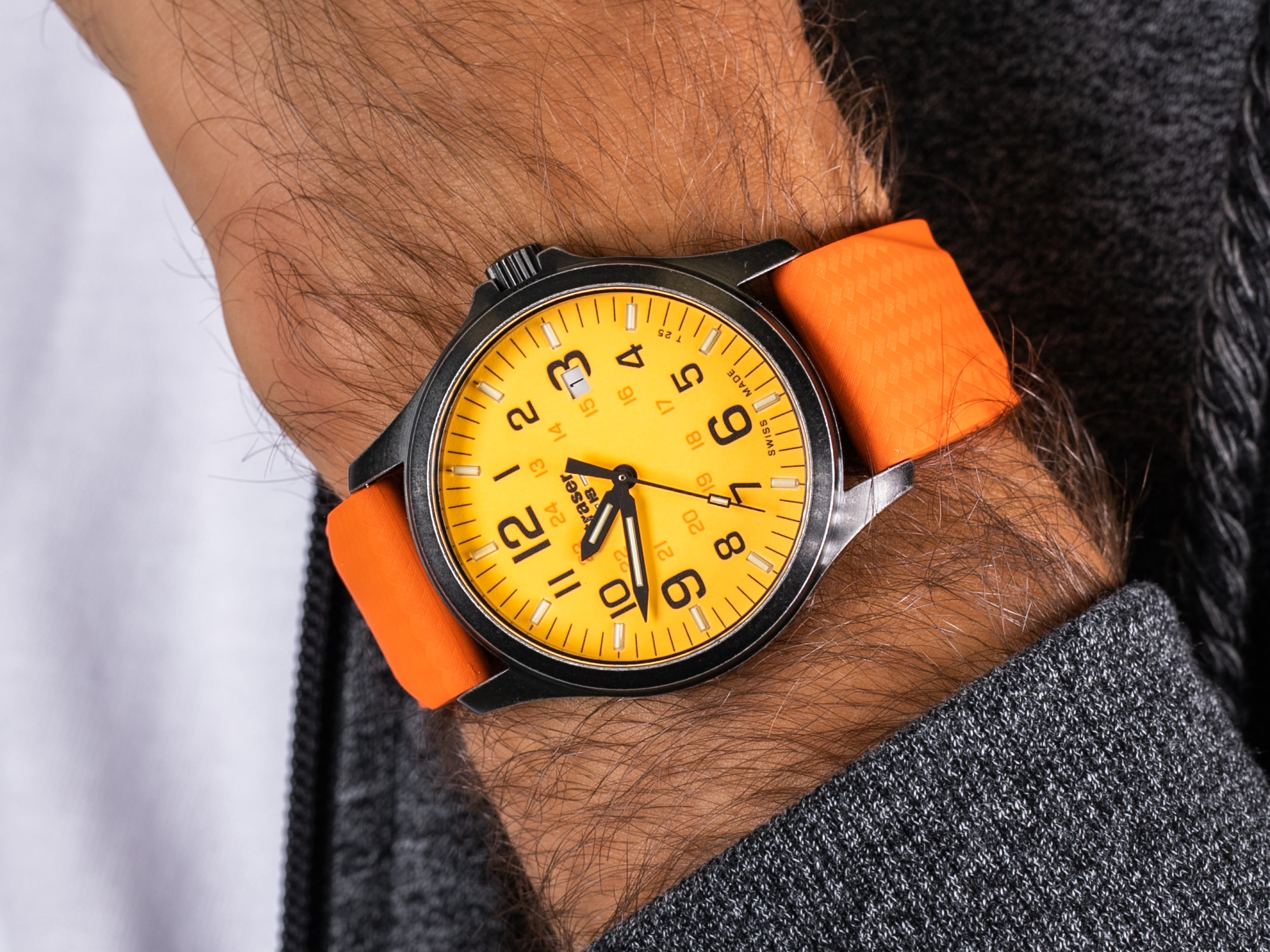 Traser TS-107423 P67 Officer Pro GunMetal Orange zegarek klasyczny P67 Officer Pro