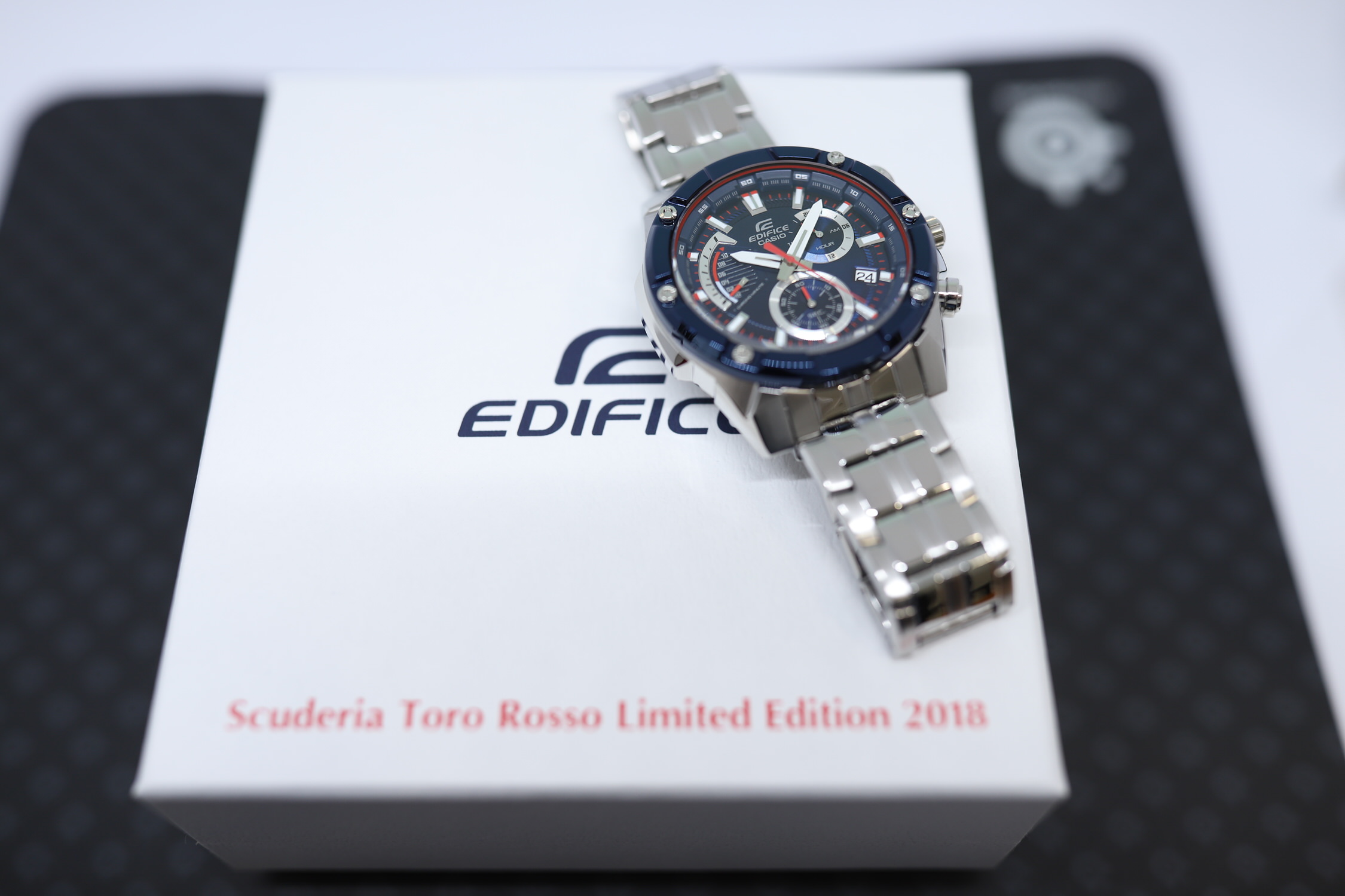 zegarek Edifice EFR-559TR-2AER SCUDERIA TORO ROSSO BULKY BEZEL męski z chronograf EDIFICE Premium