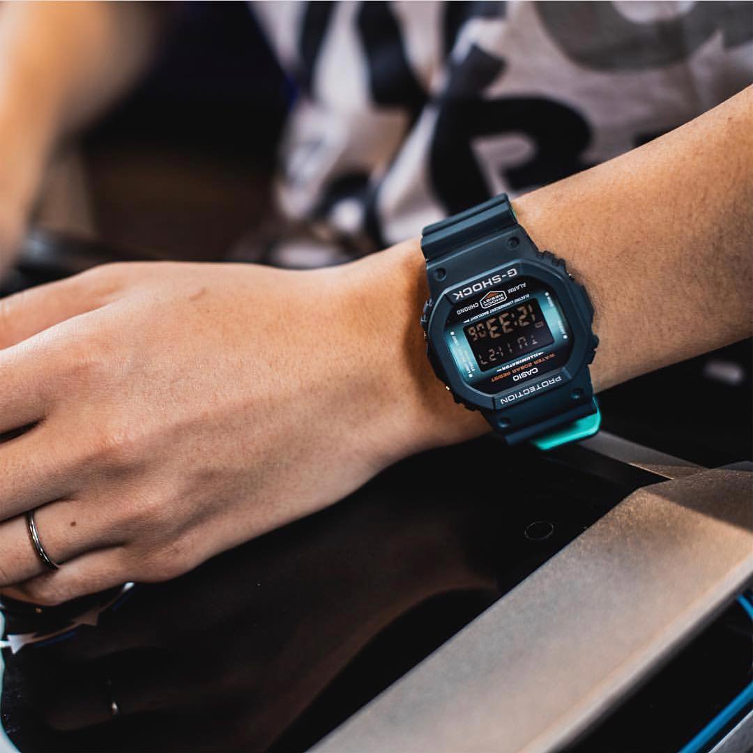 G-Shock DW-5600CC-2ER zegarek niebieski sportowy G-SHOCK Original pasek - miniatura 5