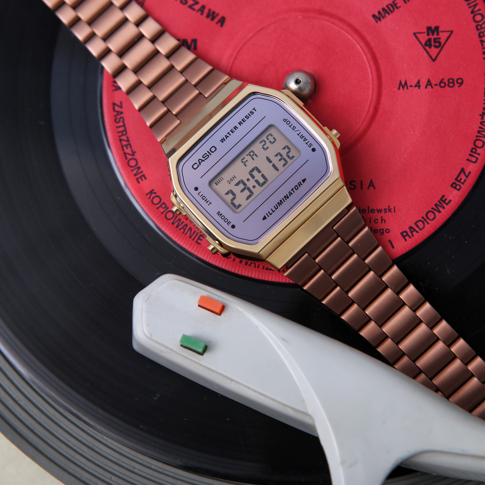 Casio Vintage A168WECM-5EF MIRROR FACE VINTAGE Maxi retro zegarek złoty - miniatura 8