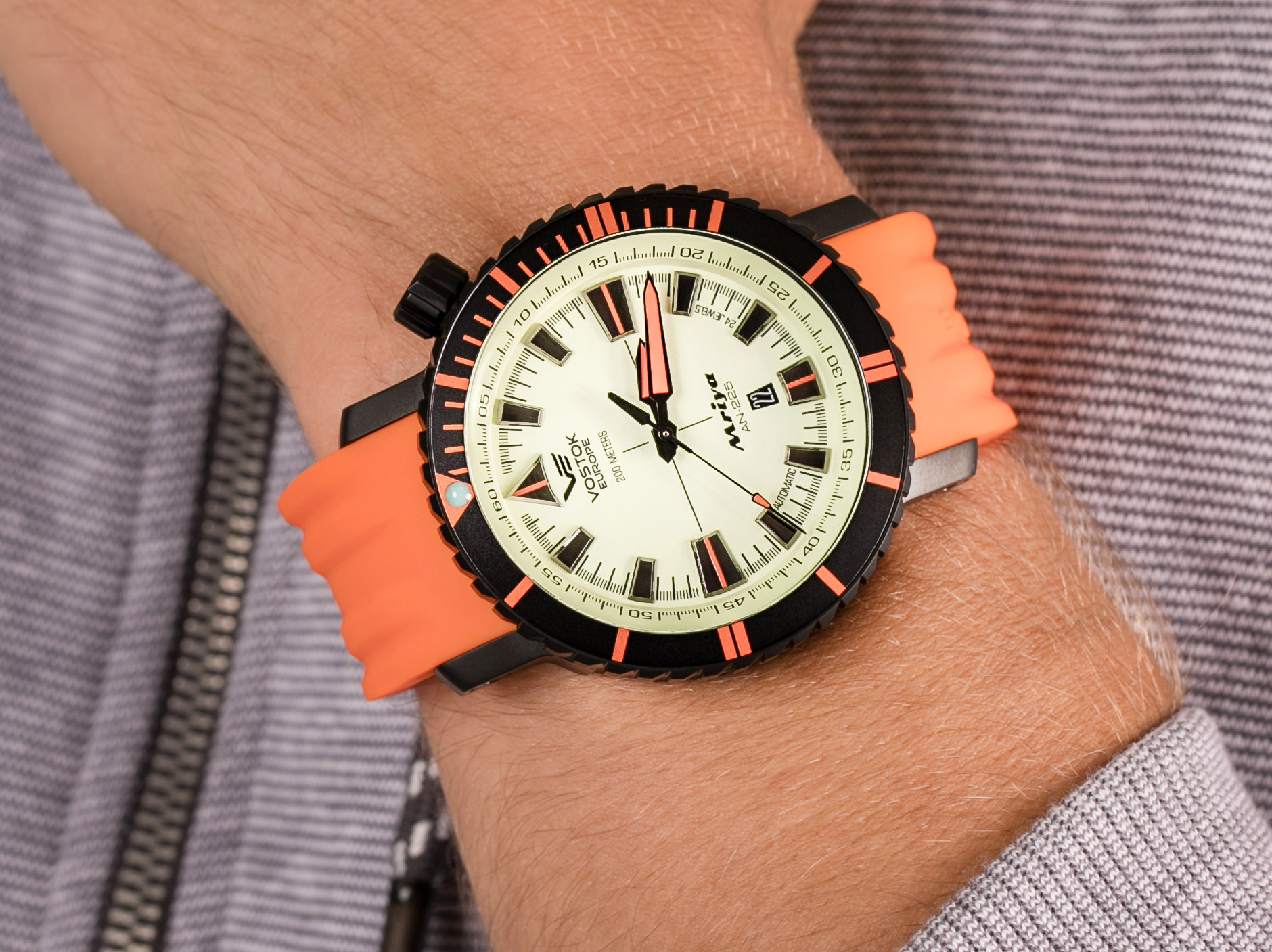 zegarek Vostok Europe NH35A-5554234 czarny Mriya - miniatura 4