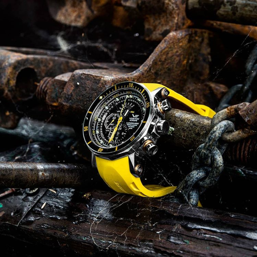 Vostok Europe YM86-620A505 zegarek srebrny klasyczny Lunokhod pasek