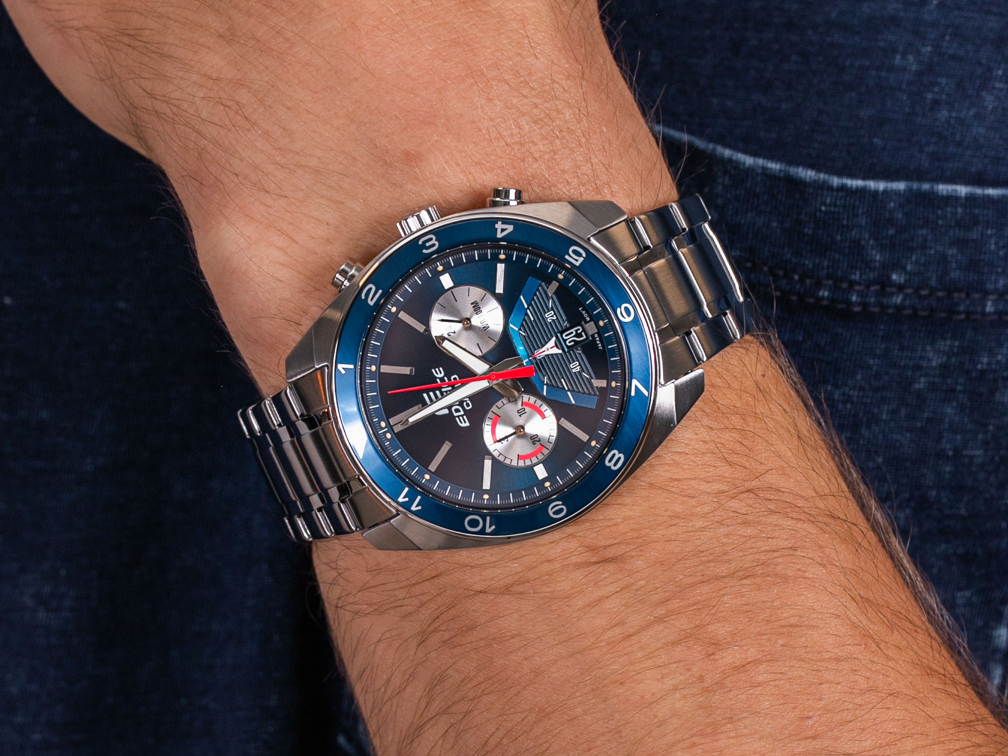 Edifice EFV-590D-2AVUEF zegarek sportowy Edifice - miniatura 4