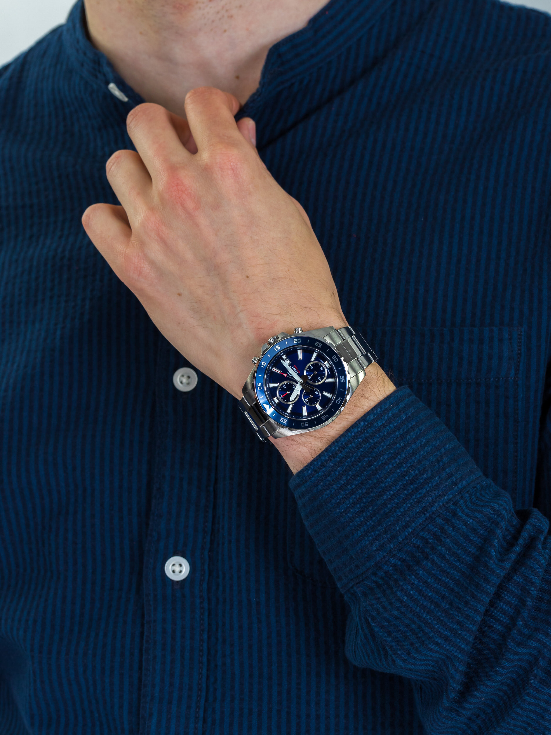 zegarek Edifice EFR-568D-2AVUEF męski z chronograf EDIFICE Premium - miniatura 3