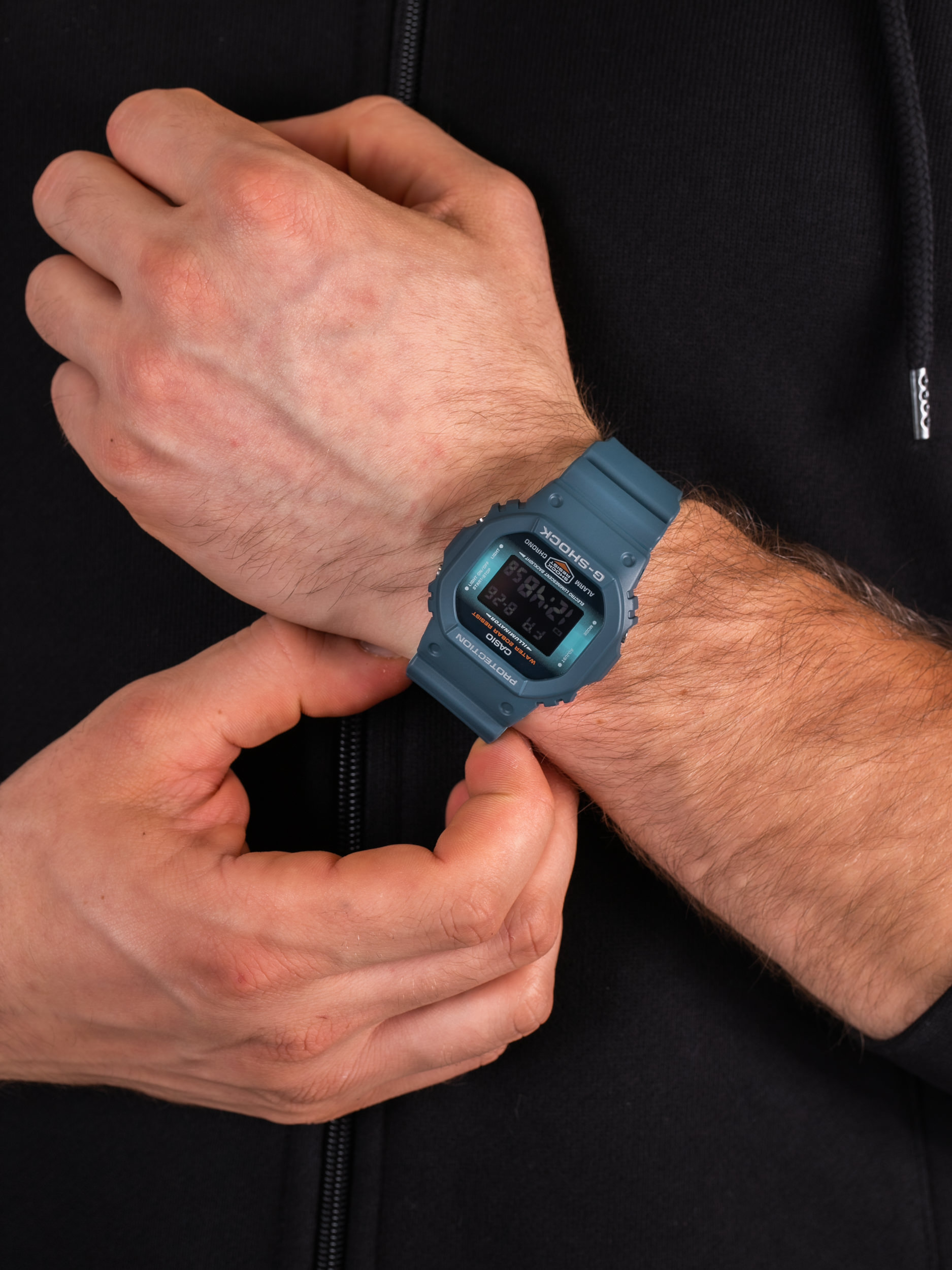 G-Shock DW-5600CC-2ER męski zegarek G-SHOCK Original pasek - miniatura 3
