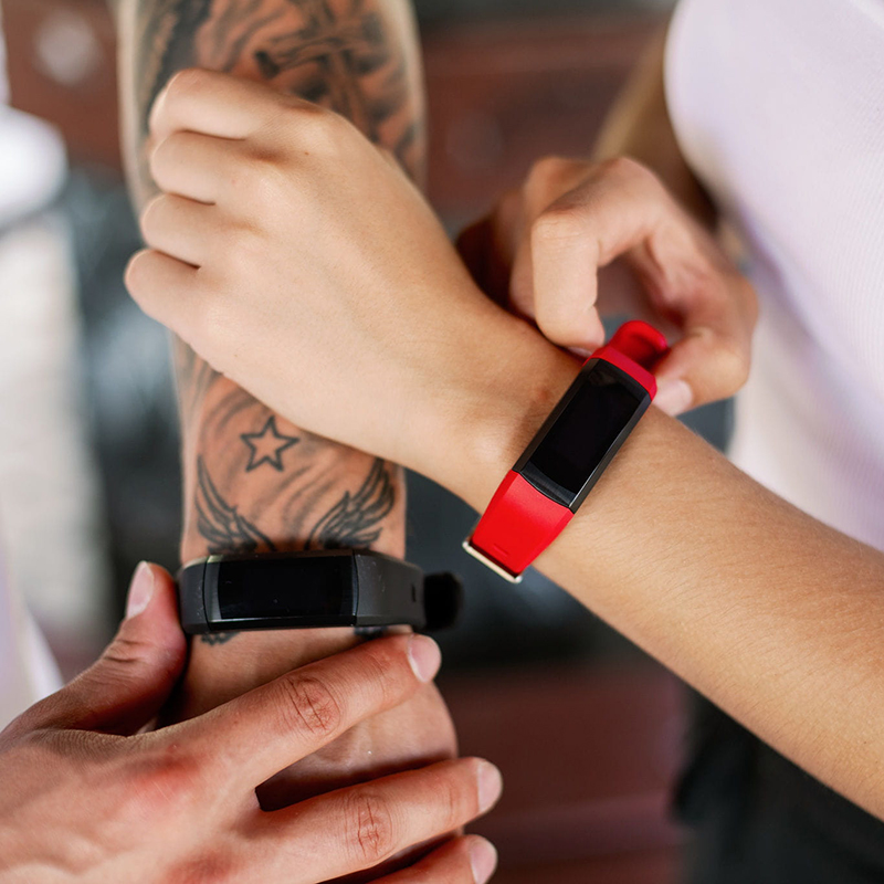 Garett 5903246282139 Smartband Opaska Sportowa Garett Fit 26 GPS Czarny zegarek sportowy Męskie - miniatura 4
