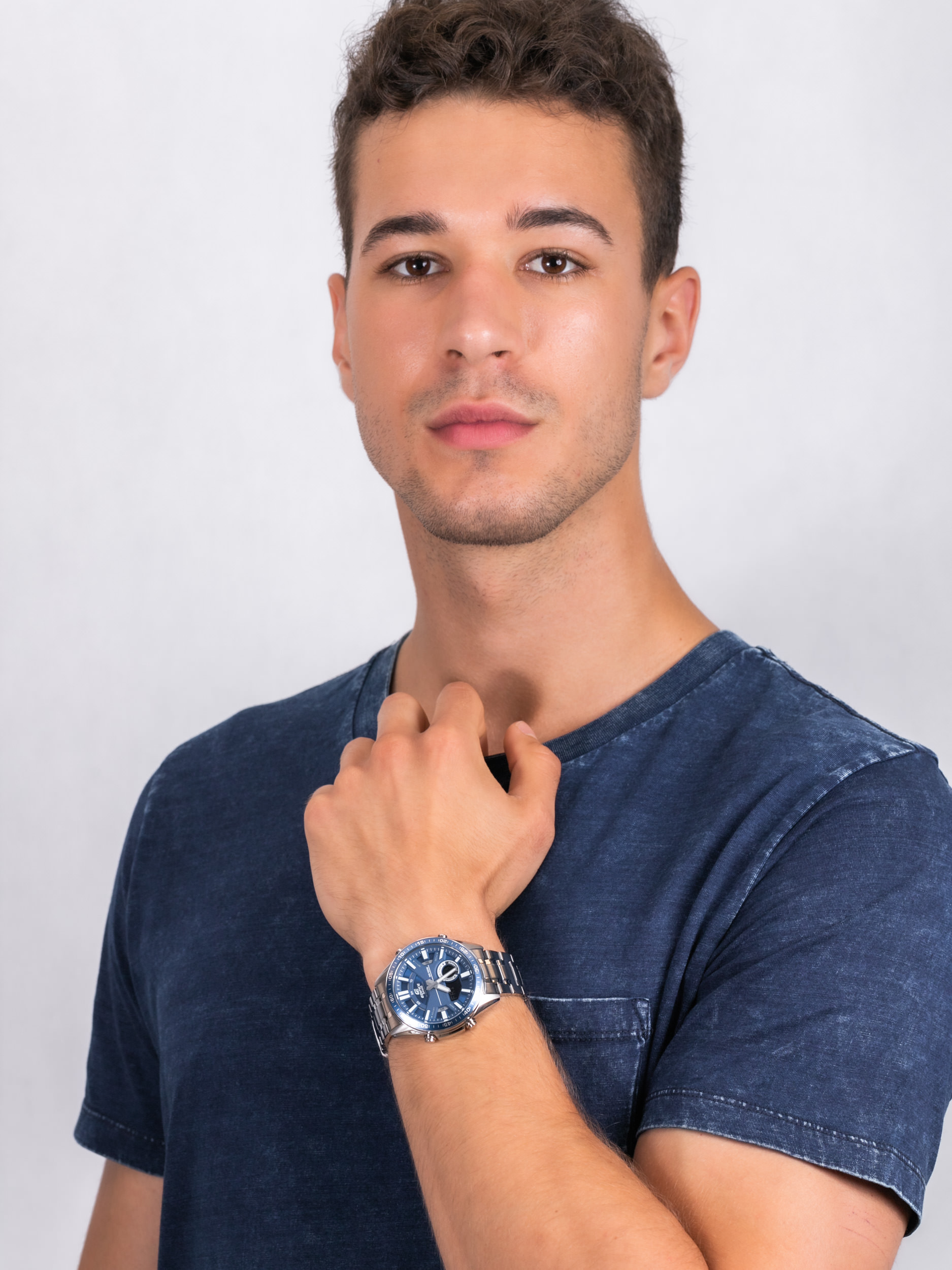 Edifice EFV-C100D-2AVEF zegarek męski EDIFICE Momentum