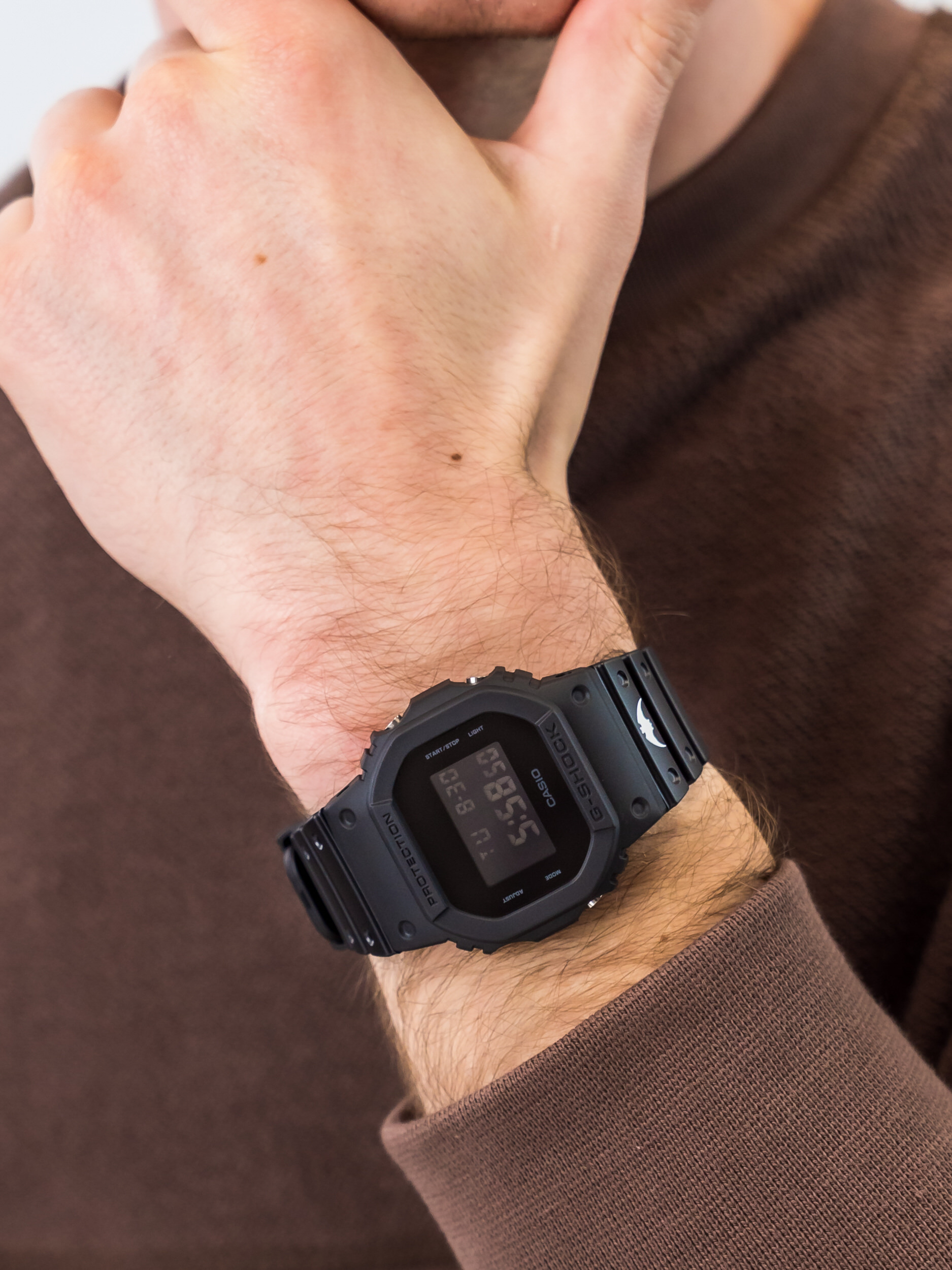 G-Shock DW-5600BBVCF-1ER męski zegarek G-SHOCK Original pasek - miniatura 3