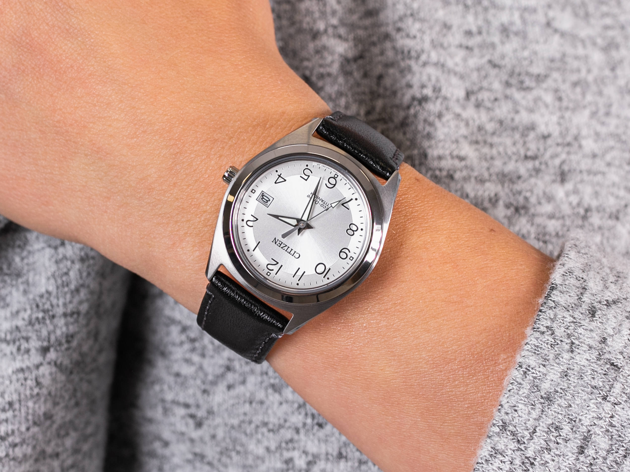 Citizen FE6150-18A zegarek klasyczny Titanium - miniatura 4
