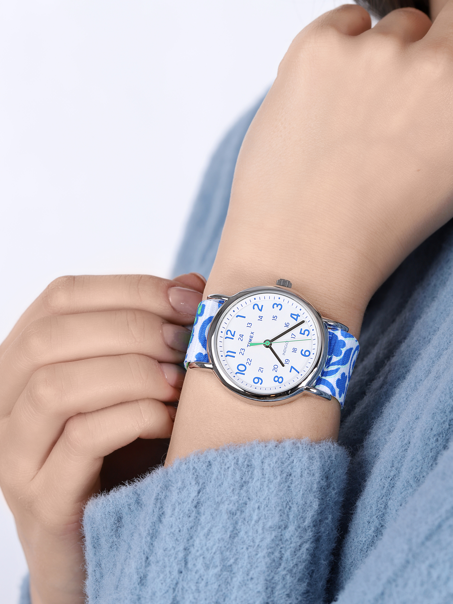 zegarek Timex TW2P90300 kwarcowy damski Weekender Weekender Seasonal Reversible Floral - miniatura 3