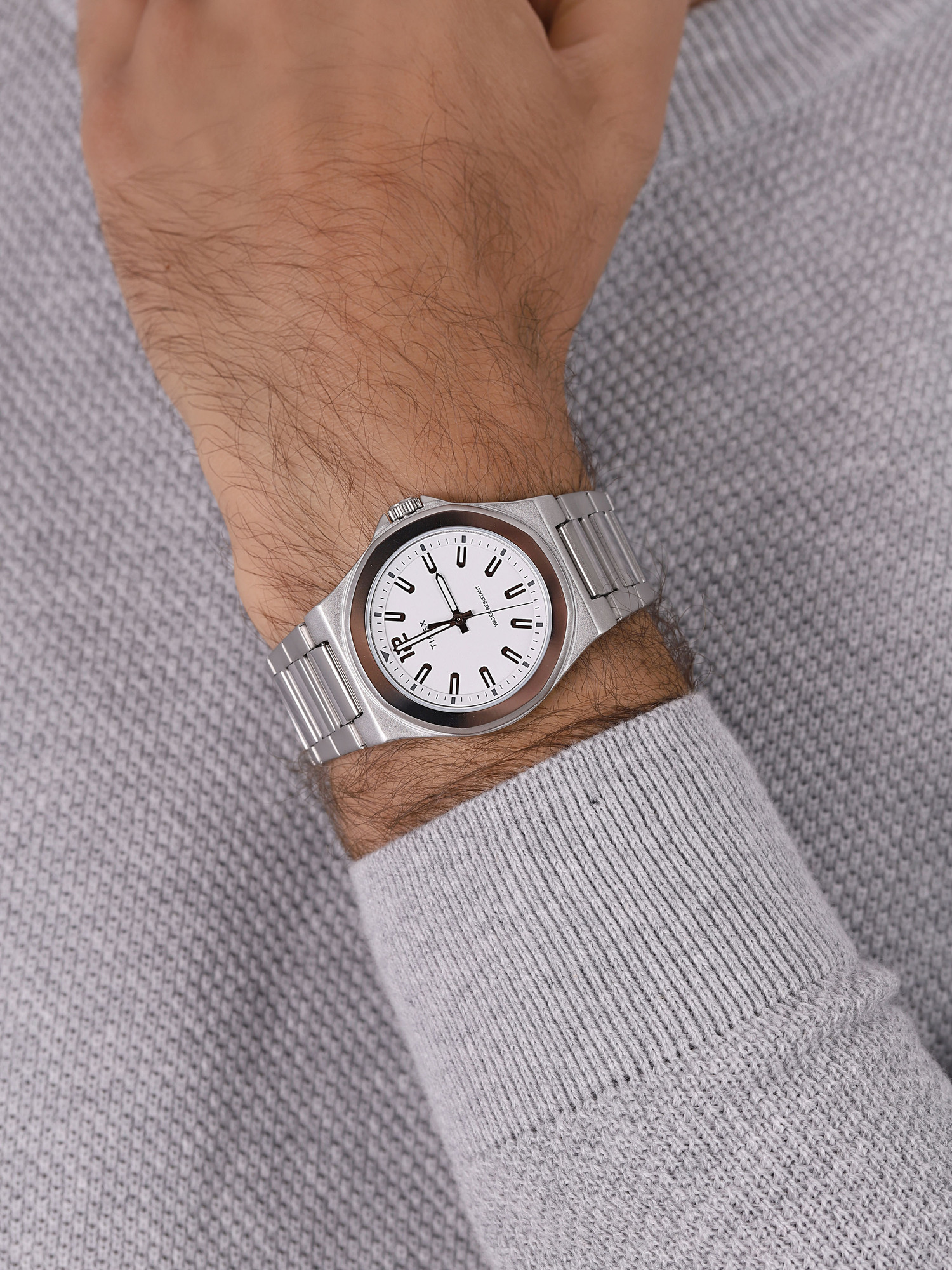 zegarek Timex TW2U42500 srebrny Essex Avenue - miniatura 4
