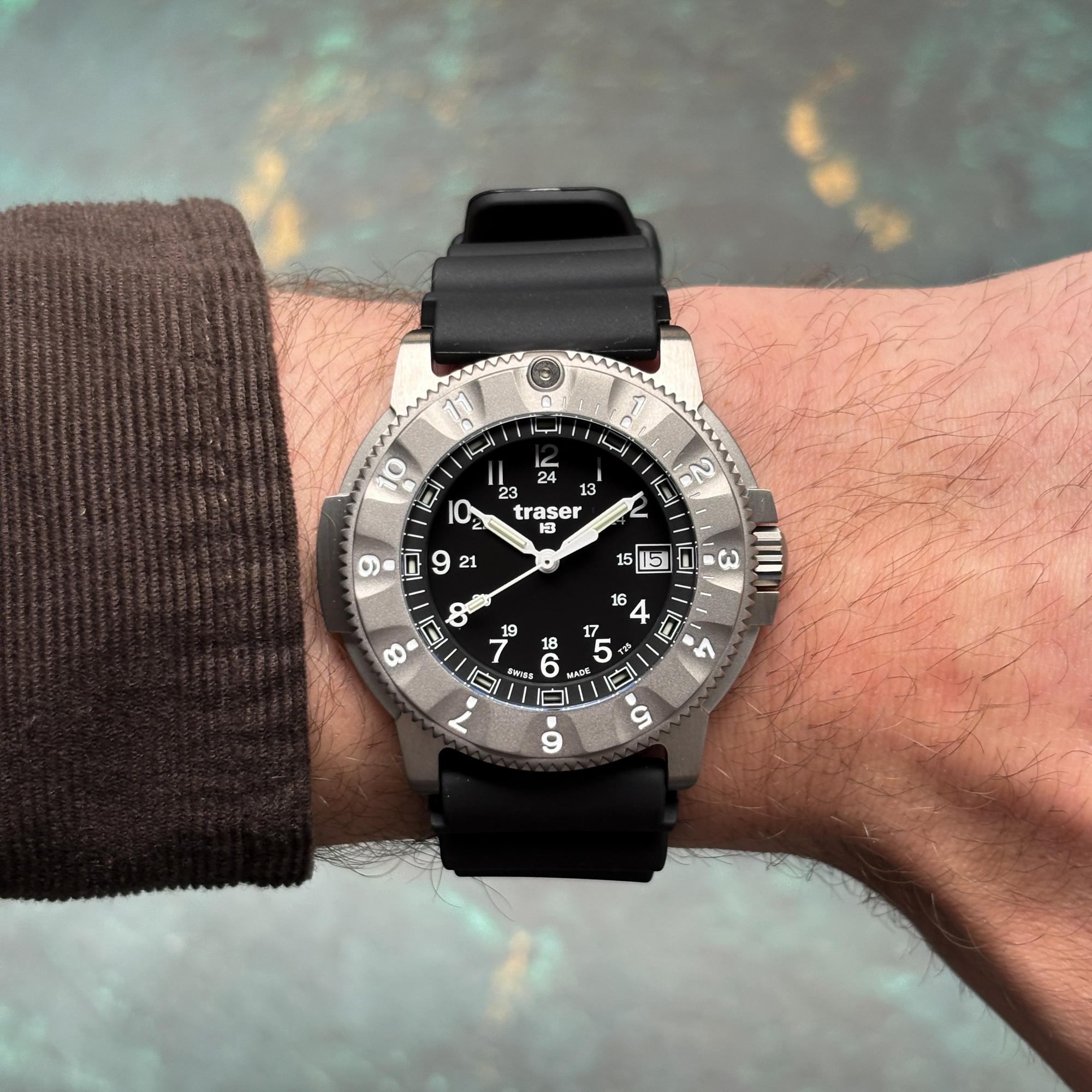 zegarek Traser TS-111833 szary P65 Tactical Mission