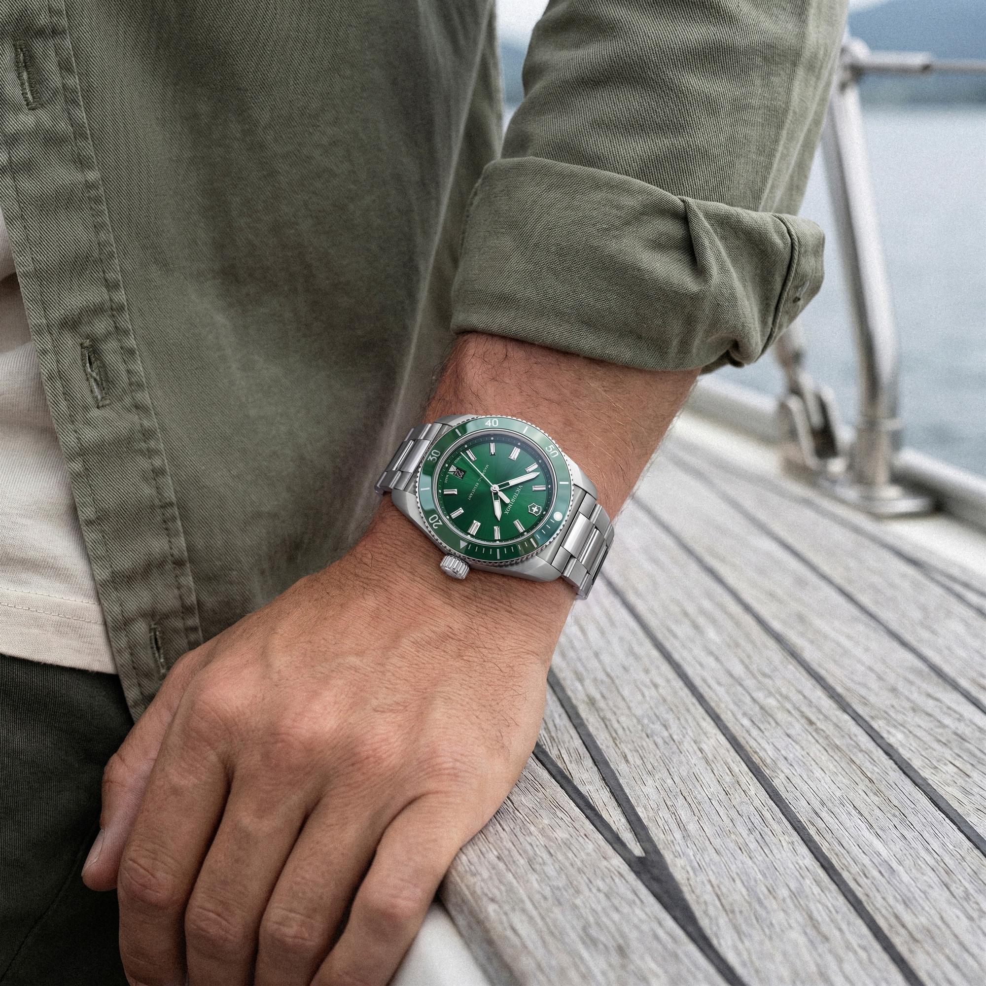 zegarek Victorinox 242096 kwarcowy męski Maverick Maverick Quartz