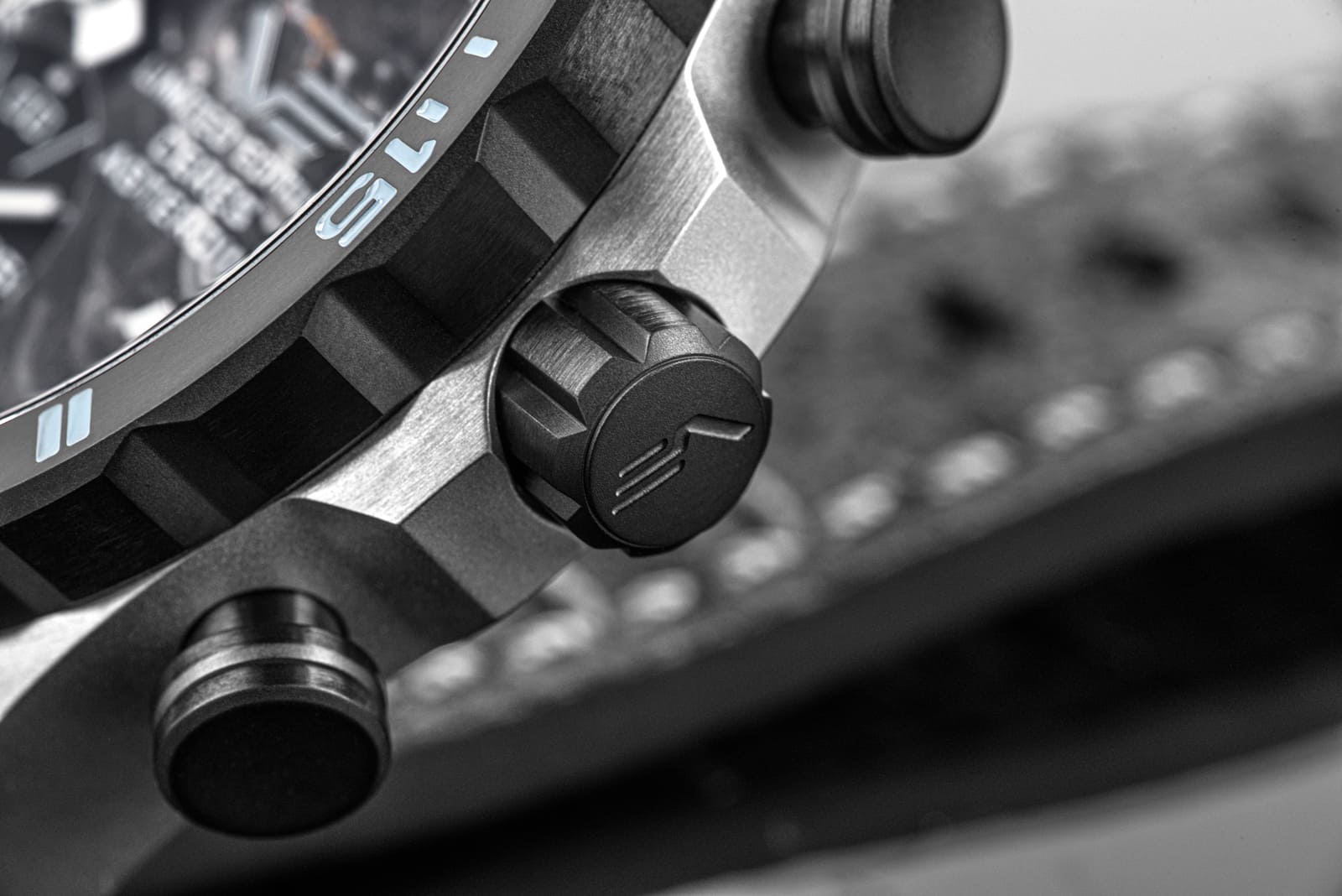 zegarek Vostok Europe 6S10-320E693B Almaz Chrono Ceres Asteroid Special Edition męski z chronograf Almaz